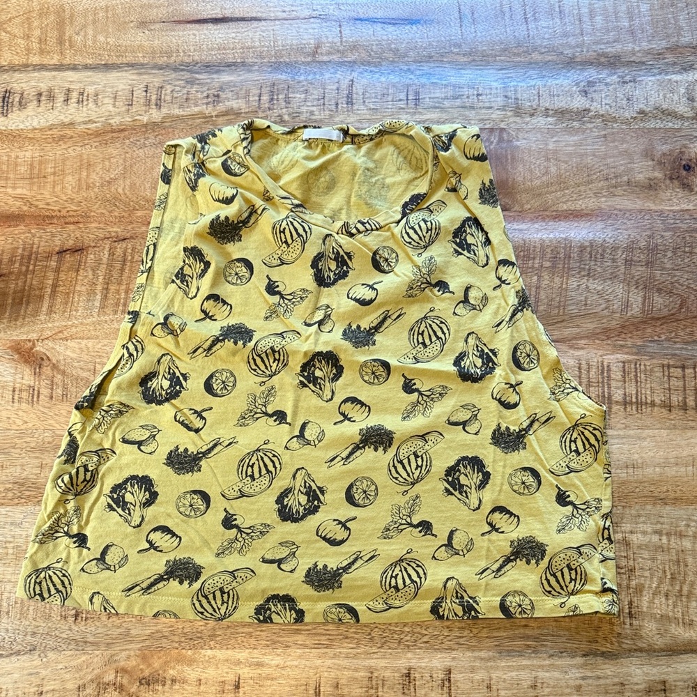 Women’s cropped vegetable tank top large